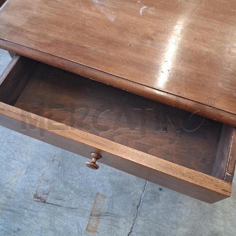 TAVOLINO LEGNO CON CASSETTO  | Mercatino dell'Usato San giorgio del sannio 3