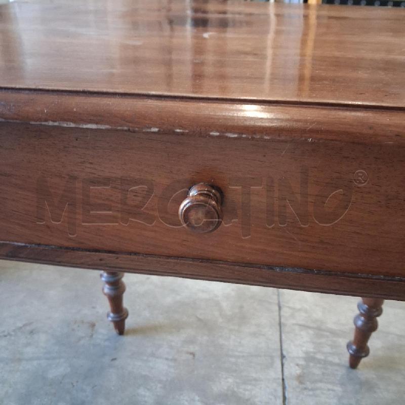 TAVOLINO LEGNO CON CASSETTO  | Mercatino dell'Usato San giorgio del sannio 5
