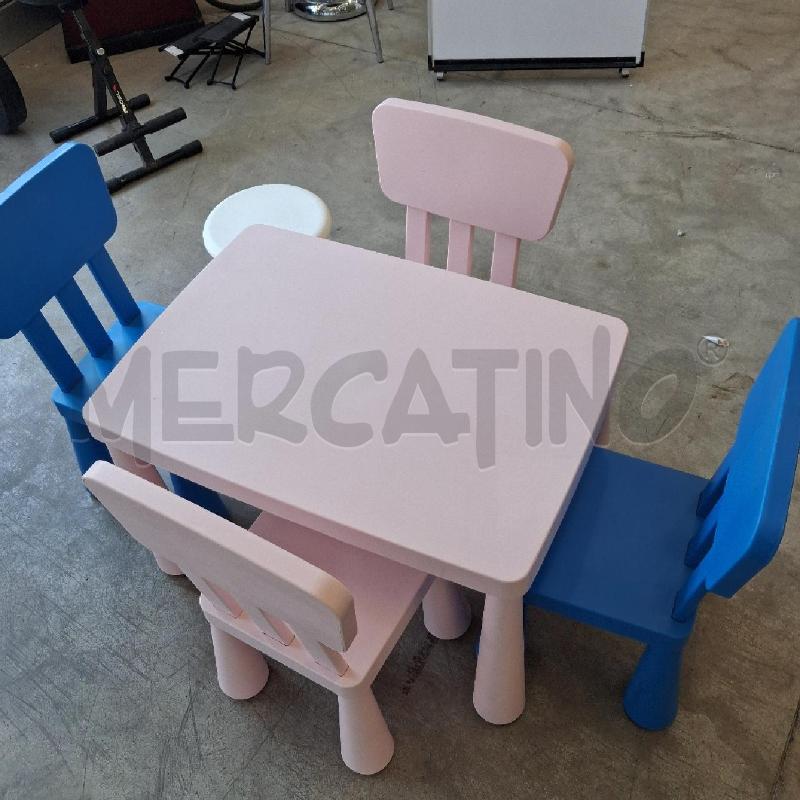 TAVOLINO +SEDIE IKEA MAMMUT  | Mercatino dell'Usato San giorgio del sannio 1