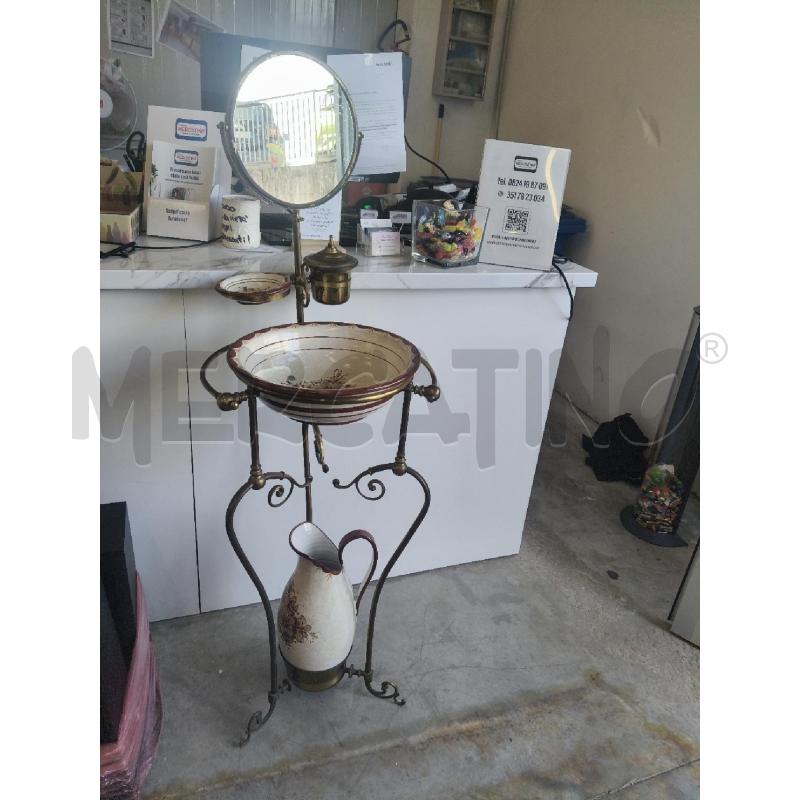 TOILETTE VINATGE CON SPECCHIO  | Mercatino dell'Usato San giorgio del sannio 1