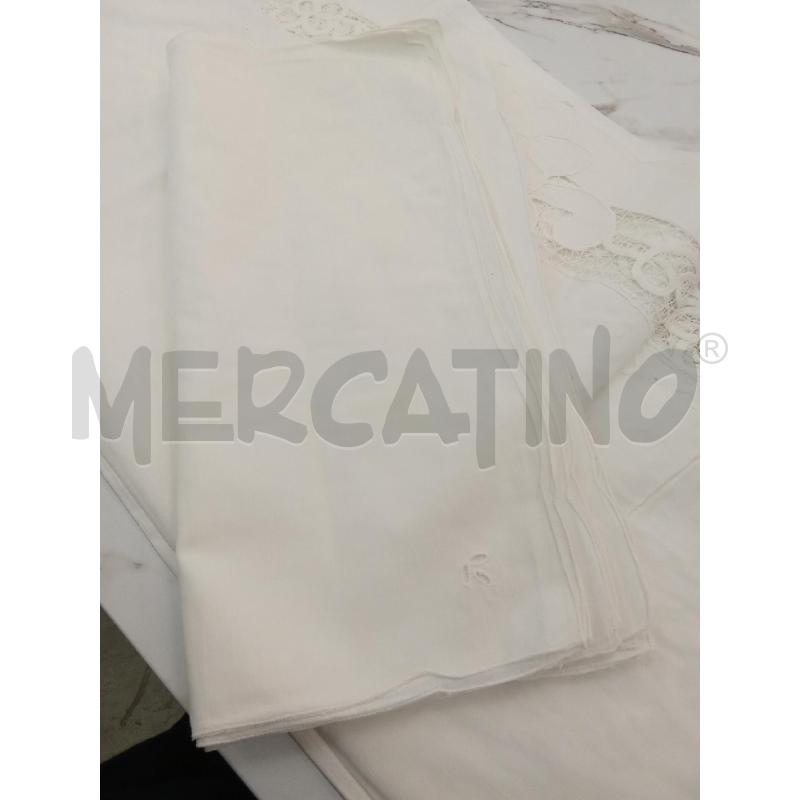 TOVAGLIA 12 POSTI CON FAZZOLETTI BIANCA FIORI RICAMO  | Mercatino dell'Usato San giorgio del sannio 3
