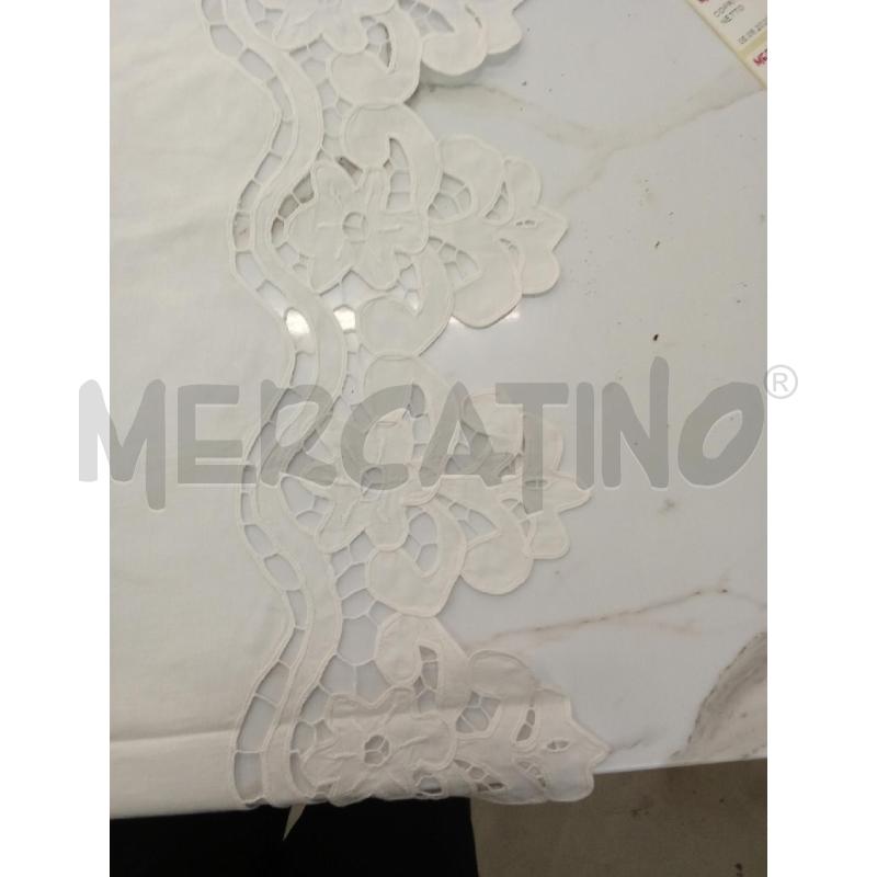 TOVAGLIA BIANCA CON BORDO PIZZO NARCARMÈ 12 POSTI + FAZZOLETTI  | Mercatino dell'Usato San giorgio del sannio 3