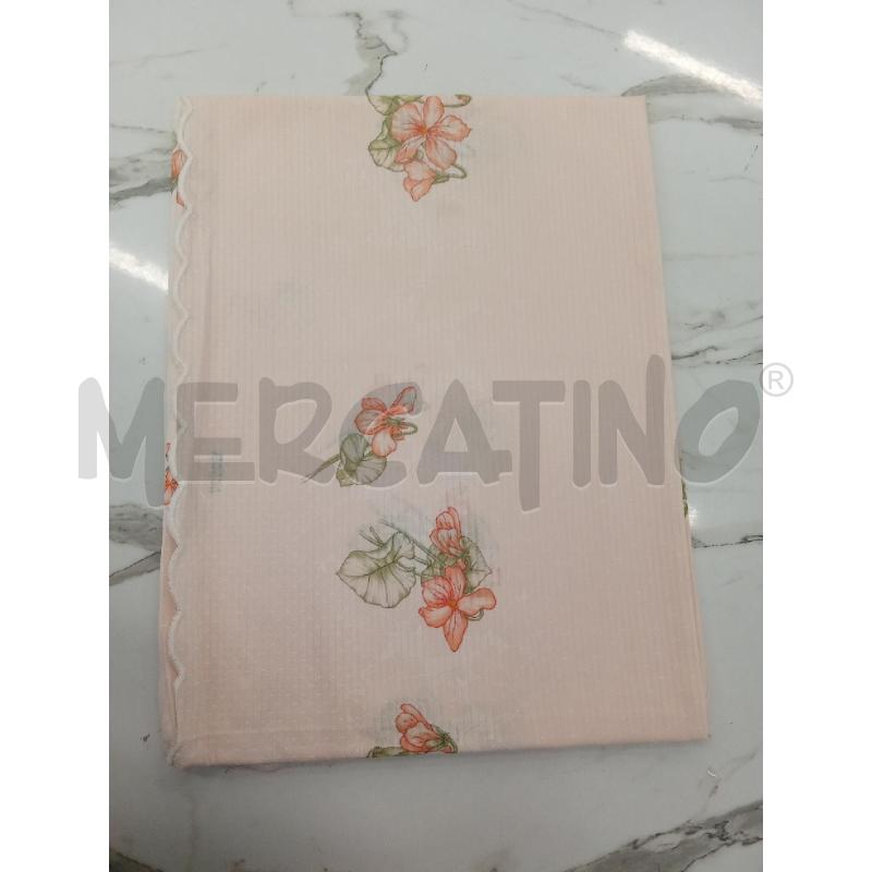 TOVAGLIA ROSA BORDO ONDINA FIORI DISEGNO A CARLUCCI  | Mercatino dell'Usato San giorgio del sannio 1