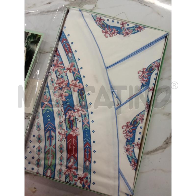 TOVAGLIA TONDA COLORATA AZZURRA FIORI VALLESUSA | Mercatino dell'Usato San giorgio del sannio 1
