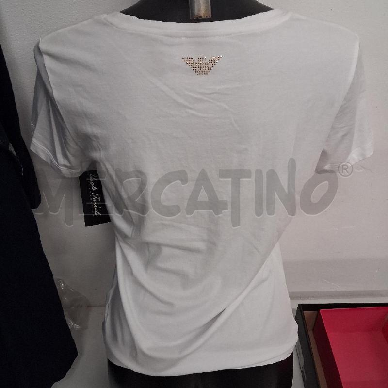 T SHIRT DONNA BIANCO LOGO PERLINE DORATE  | Mercatino dell'Usato San giorgio del sannio 4
