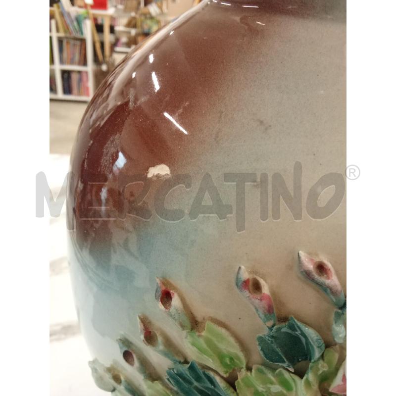 VASO CERAMICA SFUMATURE MARRONI AZZURRE FIORELLINI  | Mercatino dell'Usato San giorgio del sannio 4