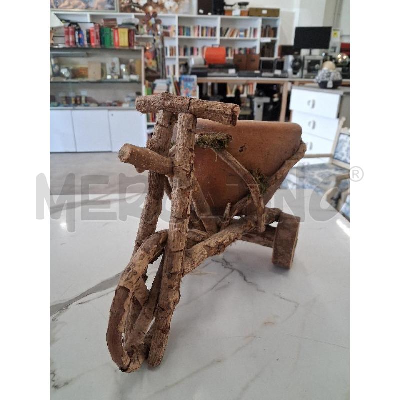 VASO TERRACOTTA SUPPORTO BICI LEGNO  | Mercatino dell'Usato San giorgio del sannio 2