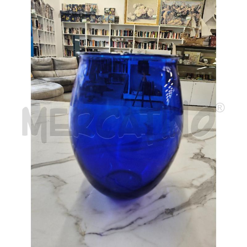 VASO VETRO BLU  | Mercatino dell'Usato San giorgio del sannio 3