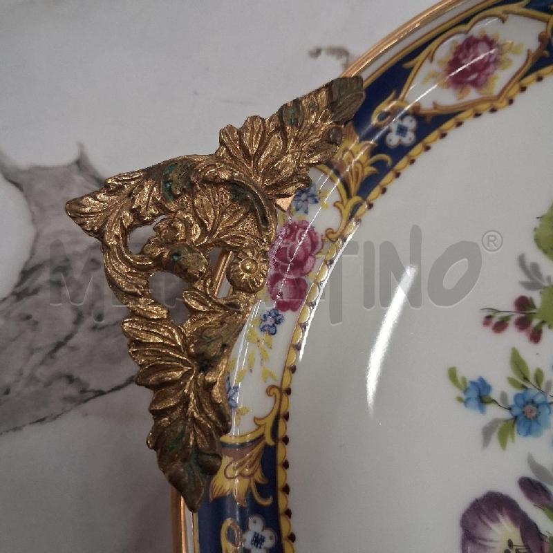 VASSOIETTO  PORCELLANA RIGO DORATO T LIMOGES APPLICAZIONI DORATE  | Mercatino dell'Usato San giorgio del sannio 3