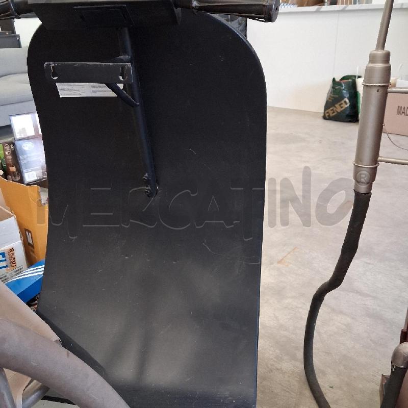 VESPA DA PARETE NERA CON FARO  | Mercatino dell'Usato San giorgio del sannio 5
