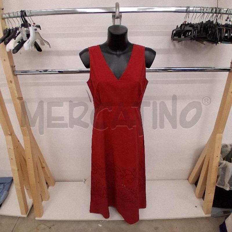VESTITO DONNA ROSSO SCOLLO V CANOTTA DISEGNO TRAFORATO | Mercatino dell'Usato San giorgio del sannio 1