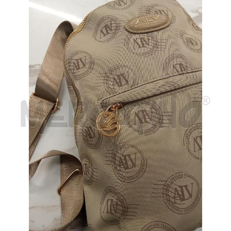 ZAINO DONNA BEIGE LOGO ALV MARTINI  | Mercatino dell'Usato San giorgio del sannio 3