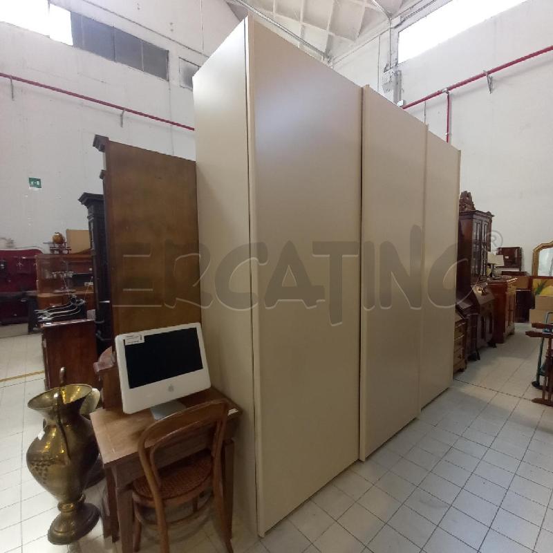ARMADIO PORTE SCORREVOLI 3 ANTE MODERNO | Mercatino dell'Usato Bologna 1
