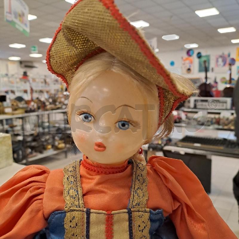 BAMBOLA COPRI SAMOVAR RUSSA | Mercatino dell'Usato Bologna 2