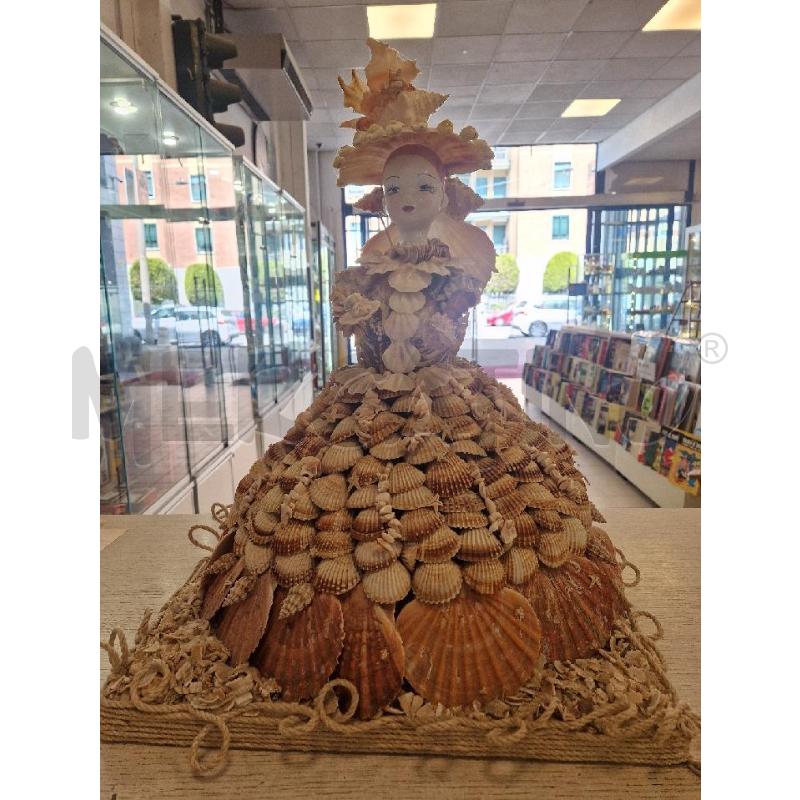 BAMBOLA DI CONCHIGLIE | Mercatino dell'Usato Bologna 1