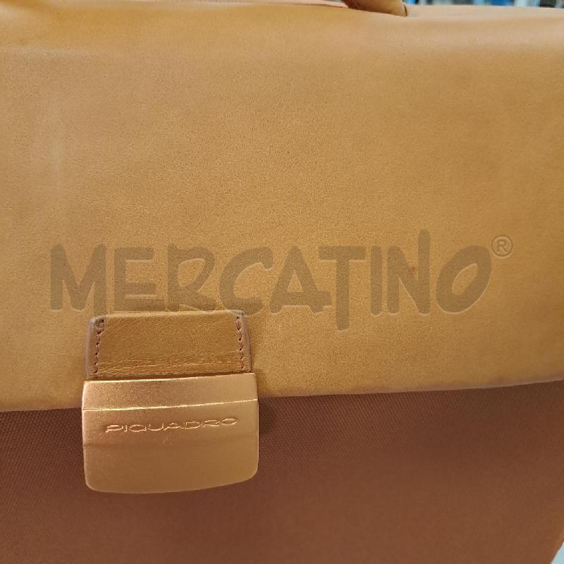 BORSA CARTELLA PIQUADRO ARANCIO PELLE E TELA CON TRACOLLA | Mercatino dell'Usato Bologna 5