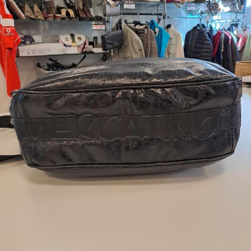 BORSA DONNA COCCINELLE TELA NERO LUCIDO MONOGRAM | Mercatino dell'Usato Bologna 4