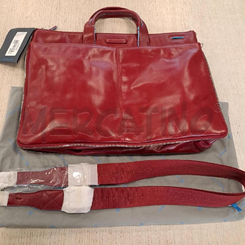 BORSA DONNA PIQUADRO ROSSO SCURO | Mercatino dell'Usato Bologna 1