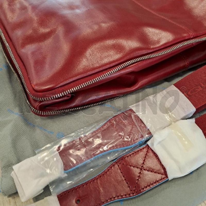 BORSA DONNA PIQUADRO ROSSO SCURO | Mercatino dell'Usato Bologna 2