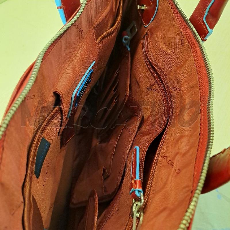 BORSA DONNA PIQUADRO ROSSO SCURO | Mercatino dell'Usato Bologna 5