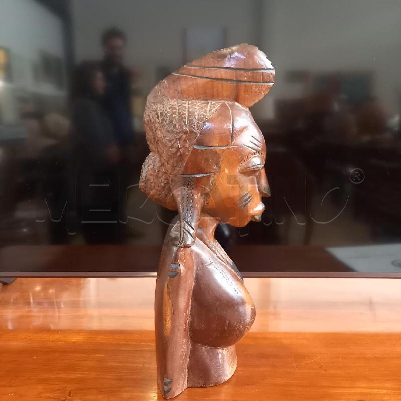 BUSTO DONNA LEGNO AFRICANA | Mercatino dell'Usato Bologna 4