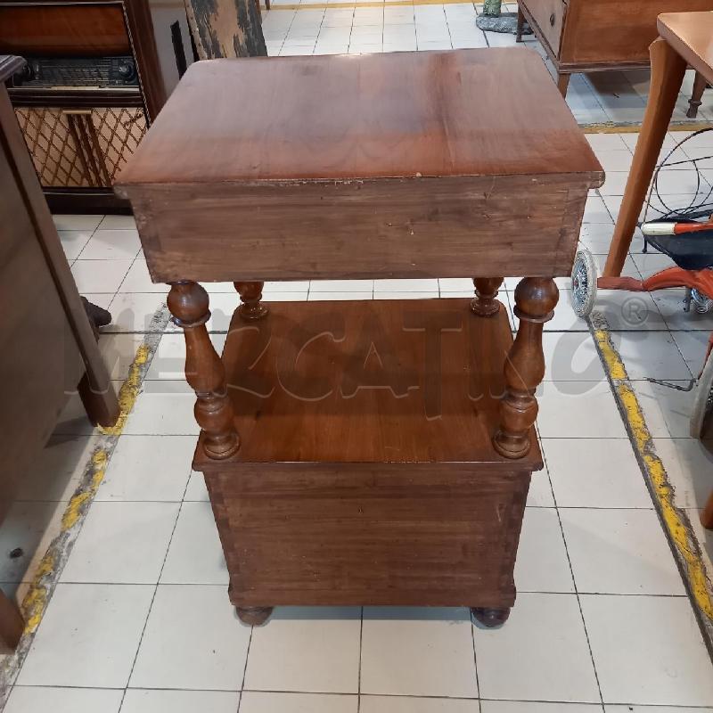 COMODINO VECCHIO DOPPIO CORPO 1 CASSETTO 1 ANTA | Mercatino dell'Usato Bologna 4
