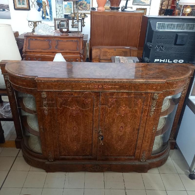 CREDENZA IN STILE VITTORIANO | Mercatino dell'Usato Bologna 1