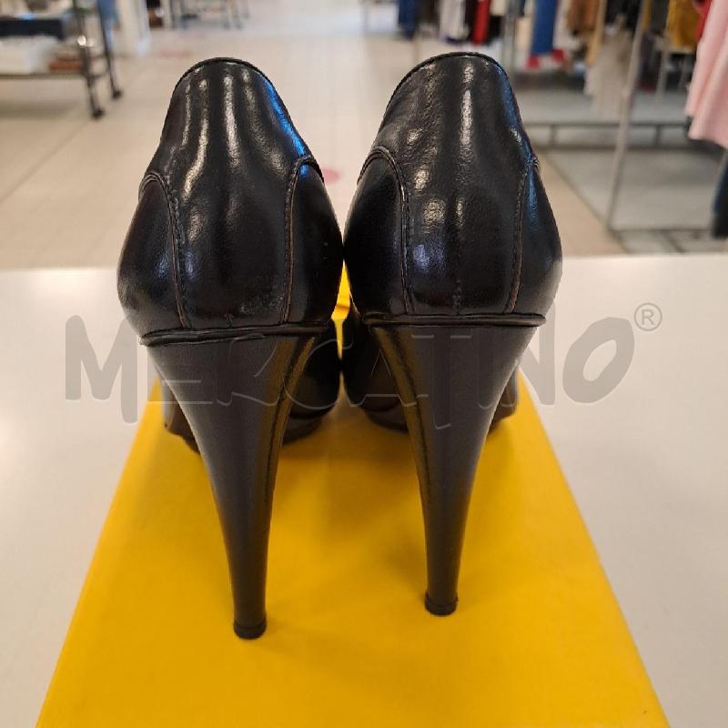 DECOLLETE FENDI NERO SPECCHIETTO | Mercatino dell'Usato Bologna 4