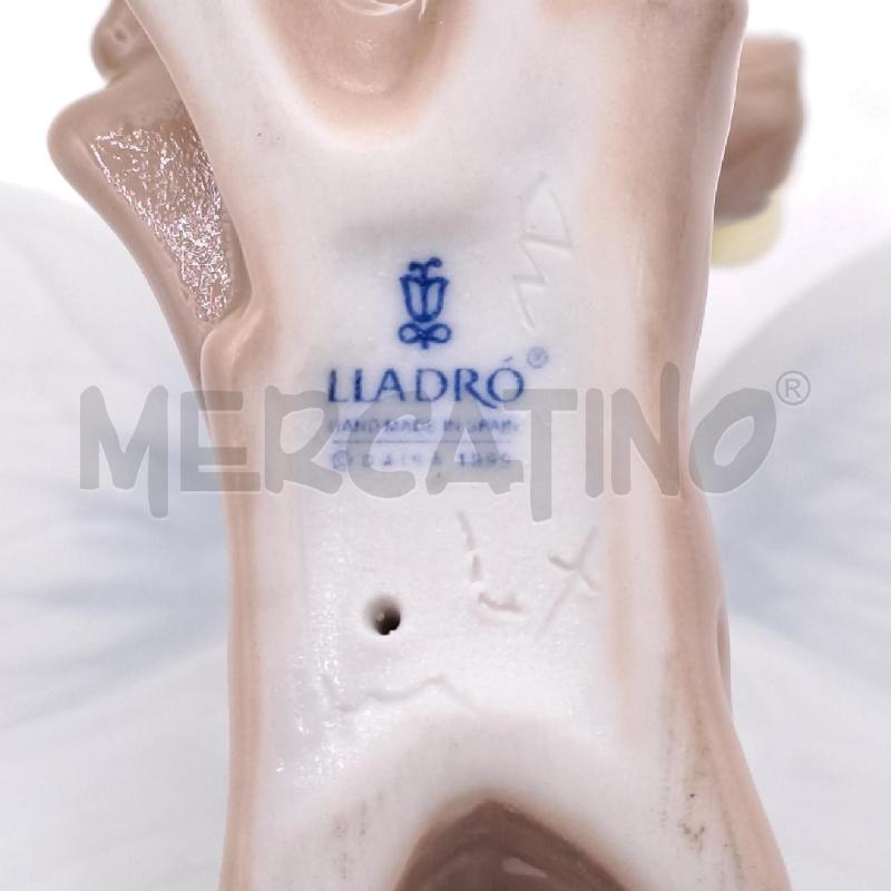 FARFALLA LLADRO 1 PETALO ROTTO | Mercatino dell'Usato Bologna 5