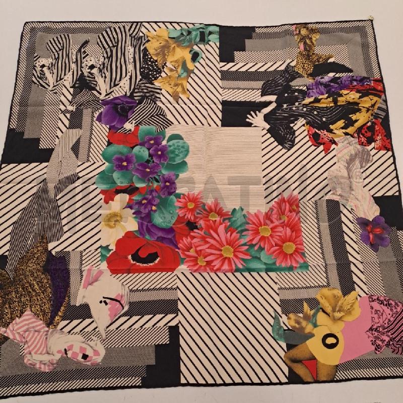 FOULARD SETA BEIGE NERO OCRA ROSSO VERDE | Mercatino dell'Usato Bologna 1