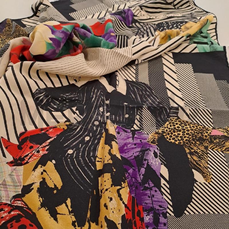 FOULARD SETA BEIGE NERO OCRA ROSSO VERDE | Mercatino dell'Usato Bologna 3