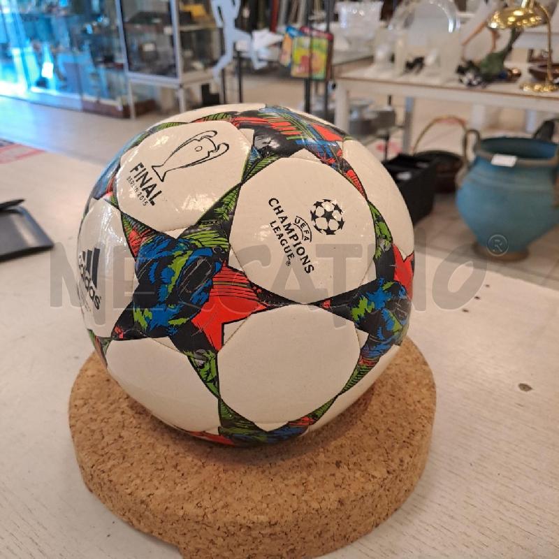 PALLONE ADIDAS BERLIN 2015 | Mercatino dell'Usato Bologna 3
