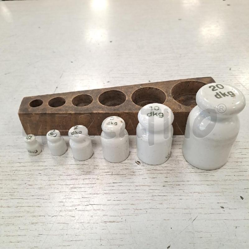 PESI PZ. 6 IN CERAMICA BASE LEGNO | Mercatino dell'Usato Bologna 1