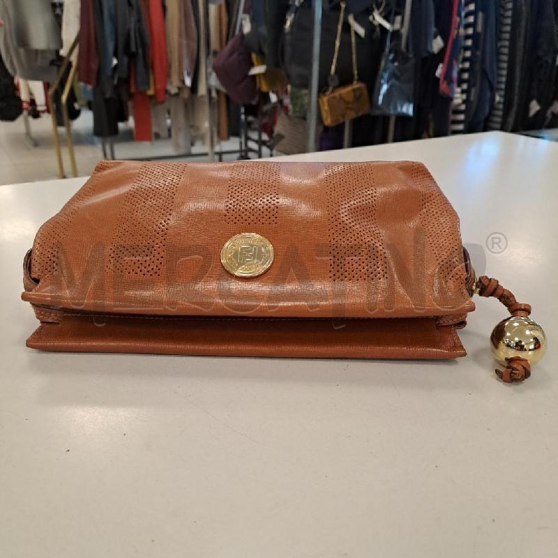 POCHETTE FENDI CAMMELLO  | Mercatino dell'Usato Bologna 3
