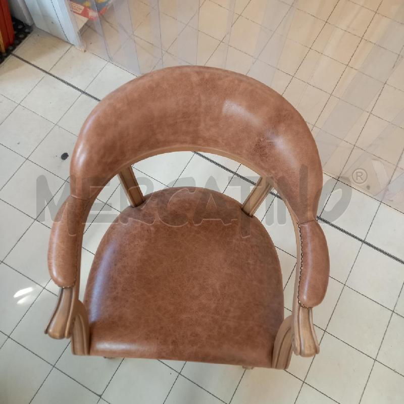 POLTRONCINA STILE PELLE | Mercatino dell'Usato Bologna 5