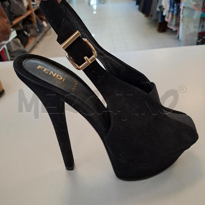 SANDALI DONNA FENDI NERO SUEDE PLATEAU | Mercatino dell'Usato Bologna 1