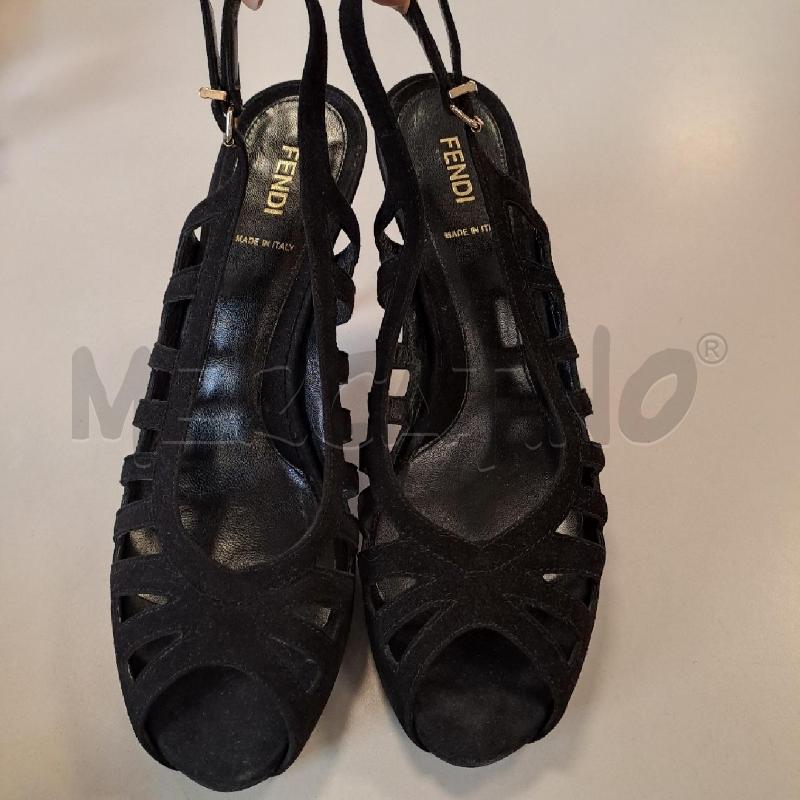 SANDALI DONNA FENDI SUEDE NERI | Mercatino dell'Usato Bologna 1