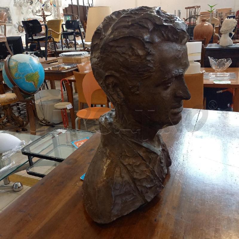 SCULTURA IN BRONZO PERSONAGGIO A FIRMA G. LORENZANI | Mercatino dell'Usato Bologna 3
