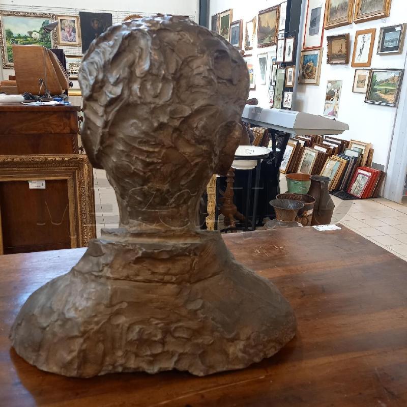 SCULTURA IN BRONZO PERSONAGGIO A FIRMA G. LORENZANI | Mercatino dell'Usato Bologna 4