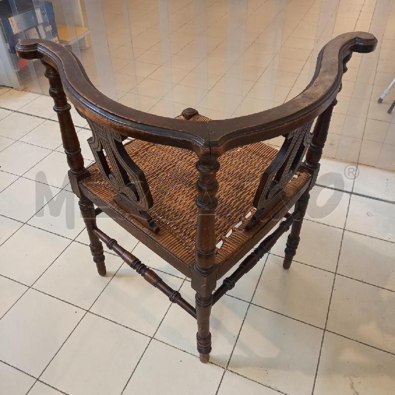 SEDIA VECCHIA AD ANGOLO  | Mercatino dell'Usato Bologna 3
