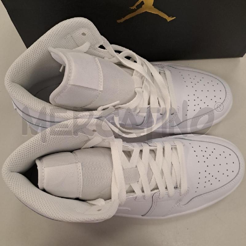 SNEAKERS UOMO JORDAN BIANCHE  | Mercatino dell'Usato Bologna 2