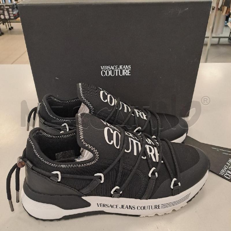 SNEAKERS UOMO VERSACE JEANS COUTURE NERE E BIANCHE | Mercatino dell'Usato Bologna 1