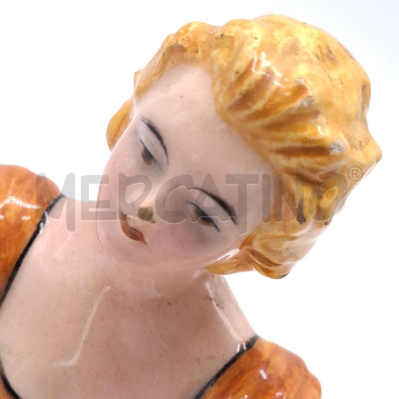 STATUINA DAMA IN CERAMICA GONNA CELESTE | Mercatino dell'Usato Bologna 4