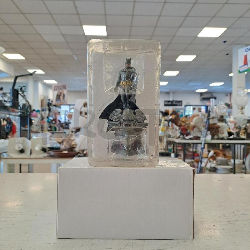 STATUINA DC COMICS BATMAN ROOFTOP | Mercatino dell'Usato Bologna 1