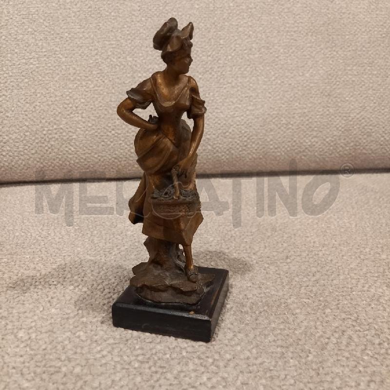 STATUINA DONNA CON CESTO | Mercatino dell'Usato Bologna 1