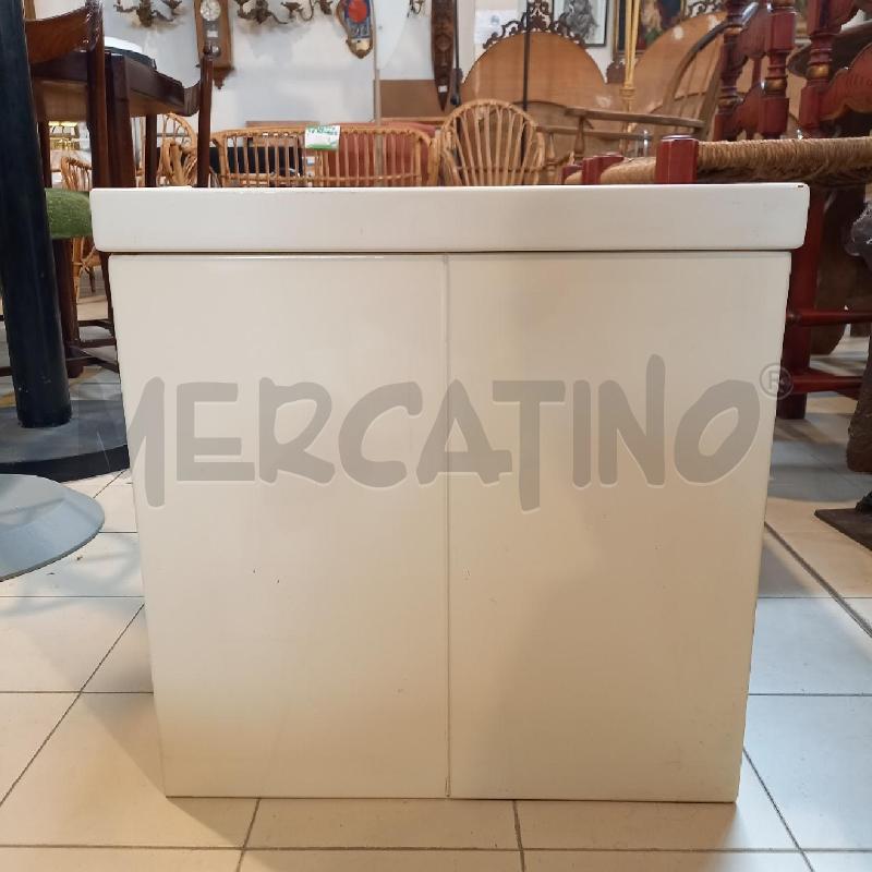 TAVOLINO LACCATO BIANCO | Mercatino dell'Usato Bologna 2