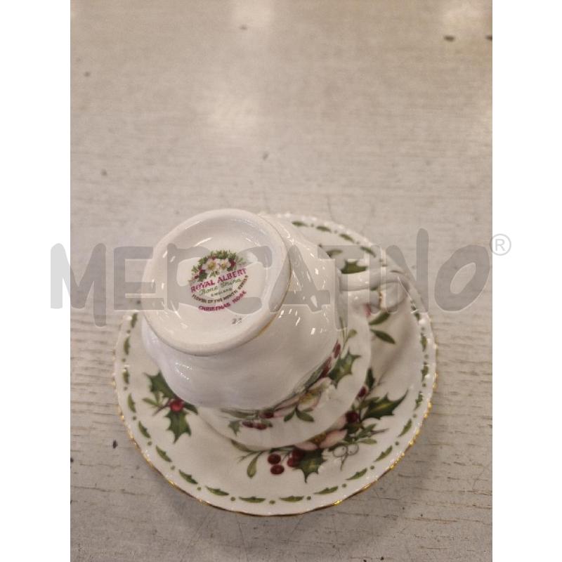 TAZZA ROYAL ALBERT + PIATTO DECEMBER | Mercatino dell'Usato Bologna 4