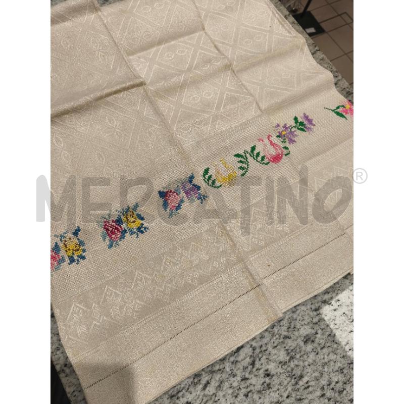 ASCIUGA MANI 3PZ. BEIGE FIORI PUNTOCROCE | Mercatino dell'Usato Campobasso 2