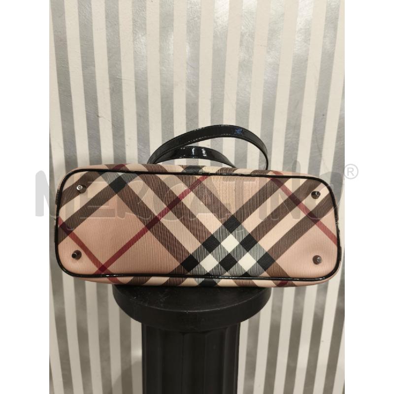 BORSA DONNA BURBERRY VERNICE NERA E CHECK | Mercatino dell'Usato Campobasso 2