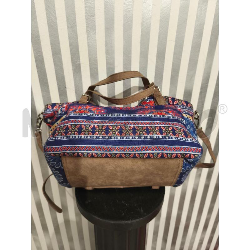 BORSA DONNA DESIGUAL SCAMOSCIATO BEIGE TESSUTO BLU ROSSO | Mercatino dell'Usato Campobasso 3